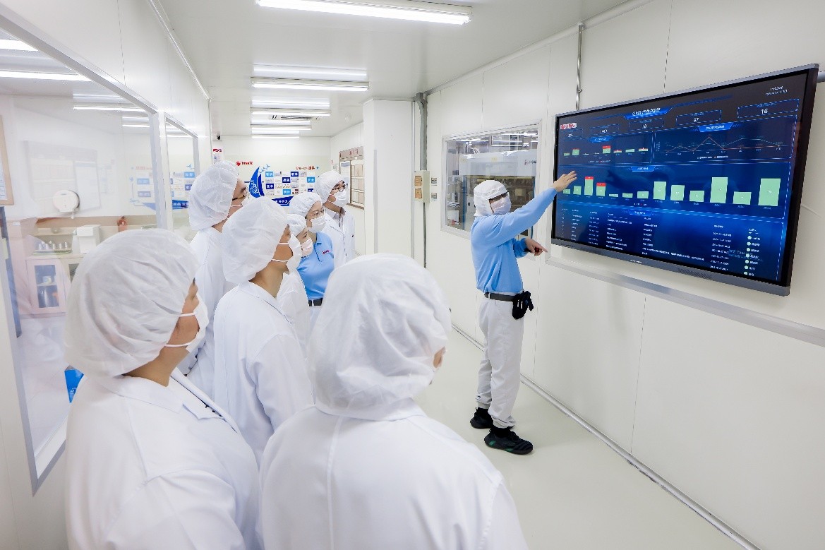 好麗友上海工廠開放日 數(shù)智化品質體系守護舌尖上的安全